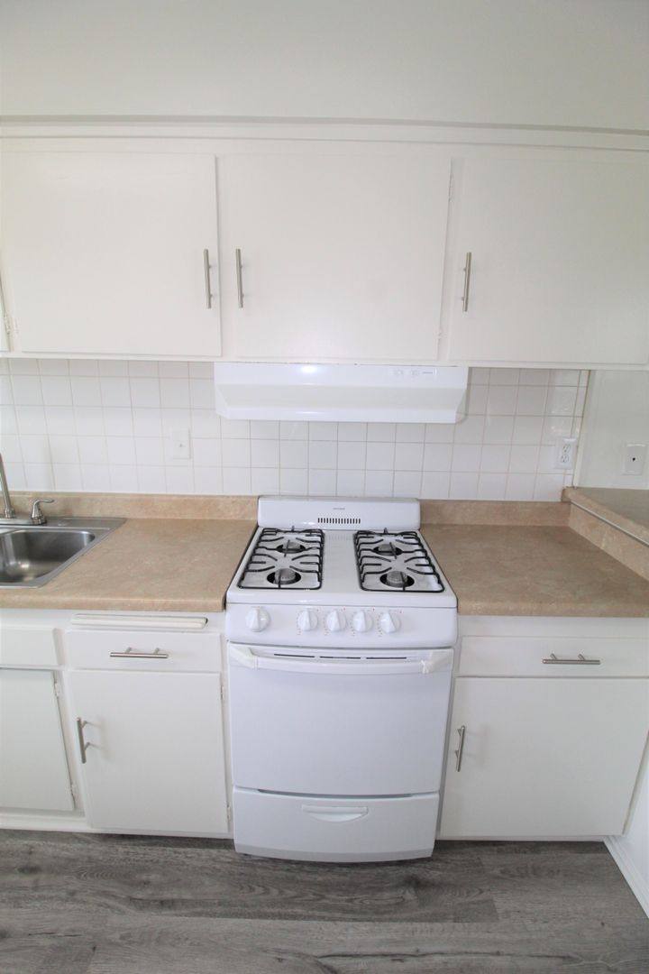 Apartment for rent at 4921 Nautilus St, Oxnard, CA 93035