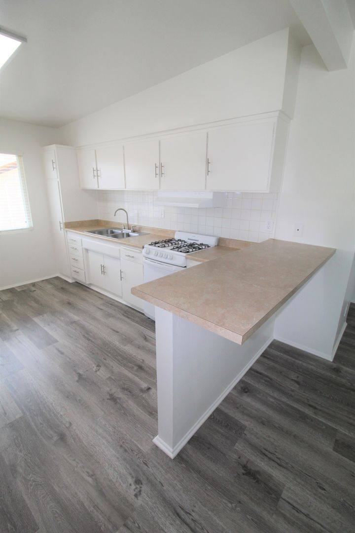 Apartment for rent at 4921 Nautilus St, Oxnard, CA 93035