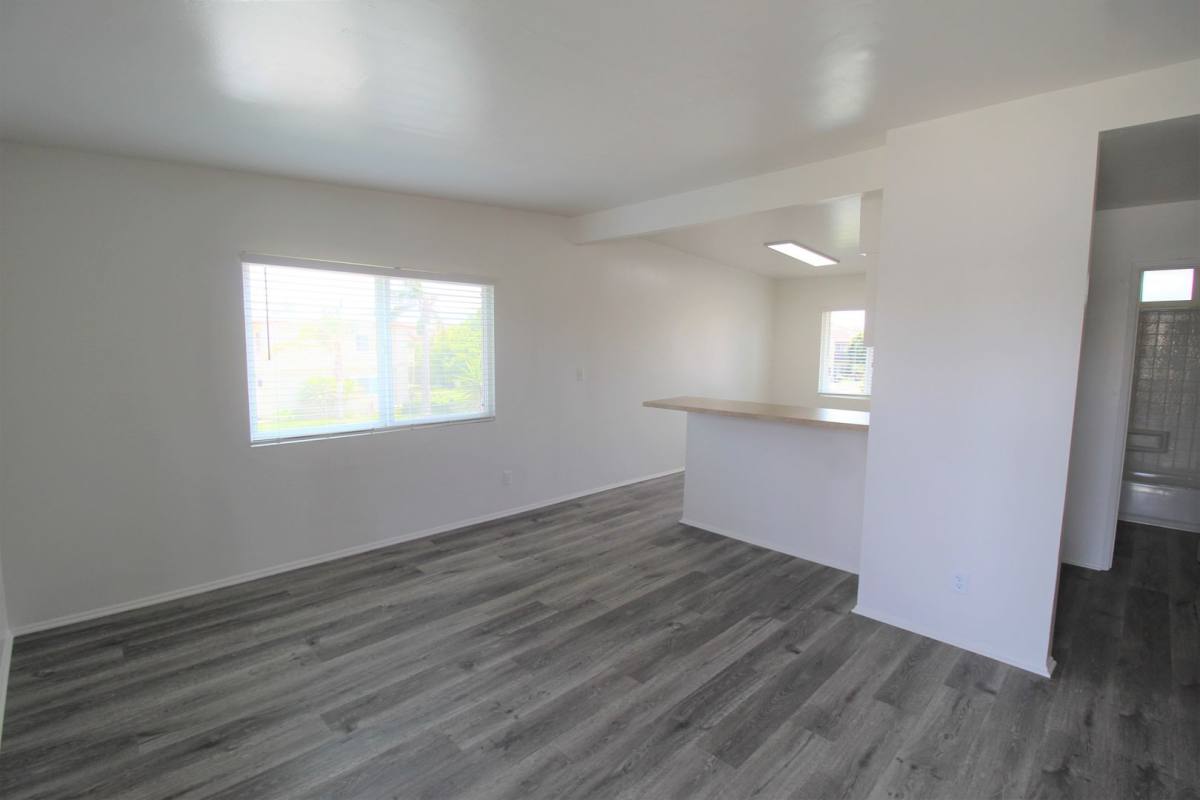 Apartment for rent at 4921 Nautilus St, Oxnard, CA 93035