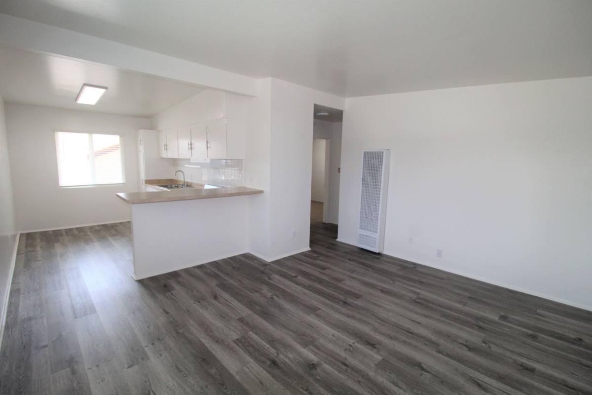 Apartment for rent at 4921 Nautilus St, Oxnard, CA 93035