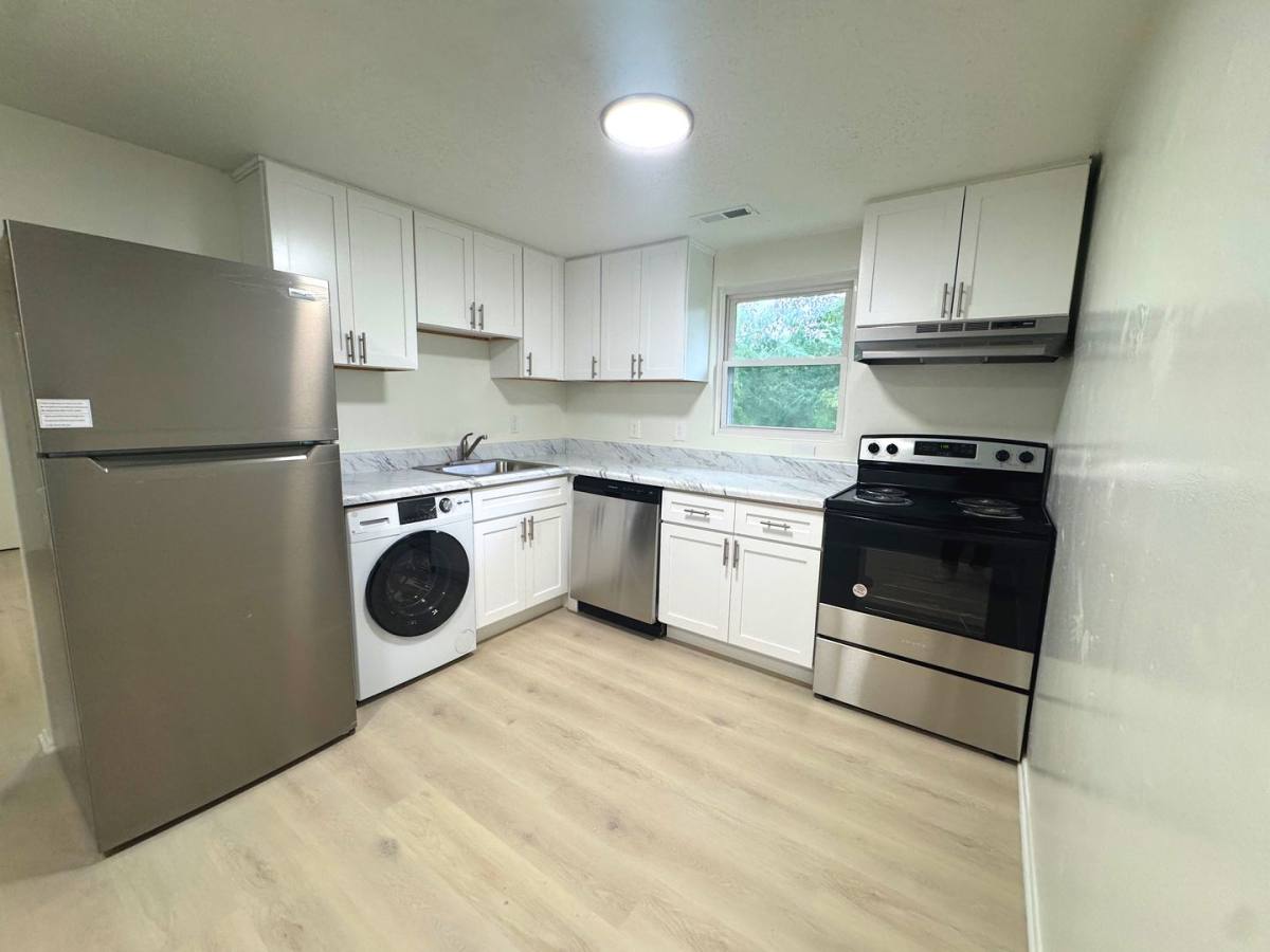 Apartment for rent at 464 Lisa Square, Virginia Beach, VA 23454