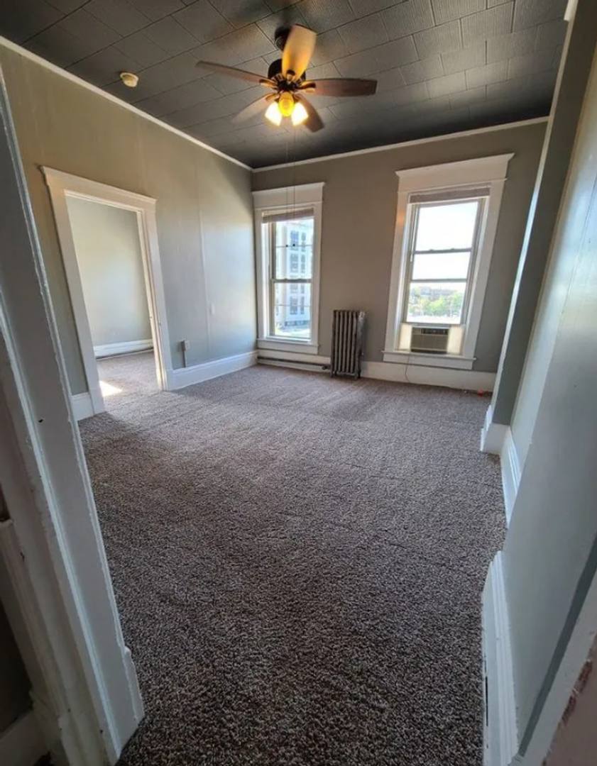 Apartment for rent at 220 S St, West Lafayette, IN 47906