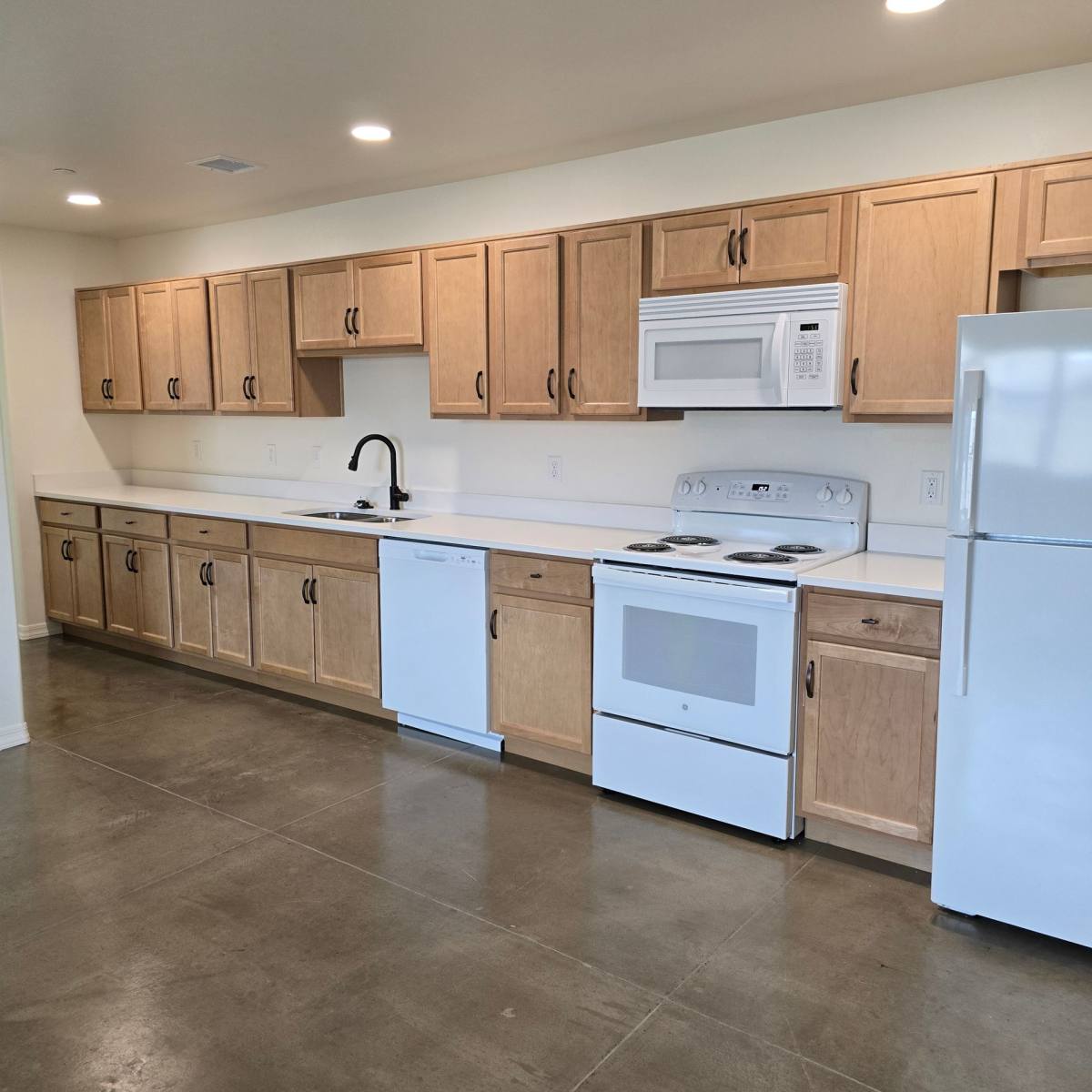 156 W 5th St, Benson, AZ 85602