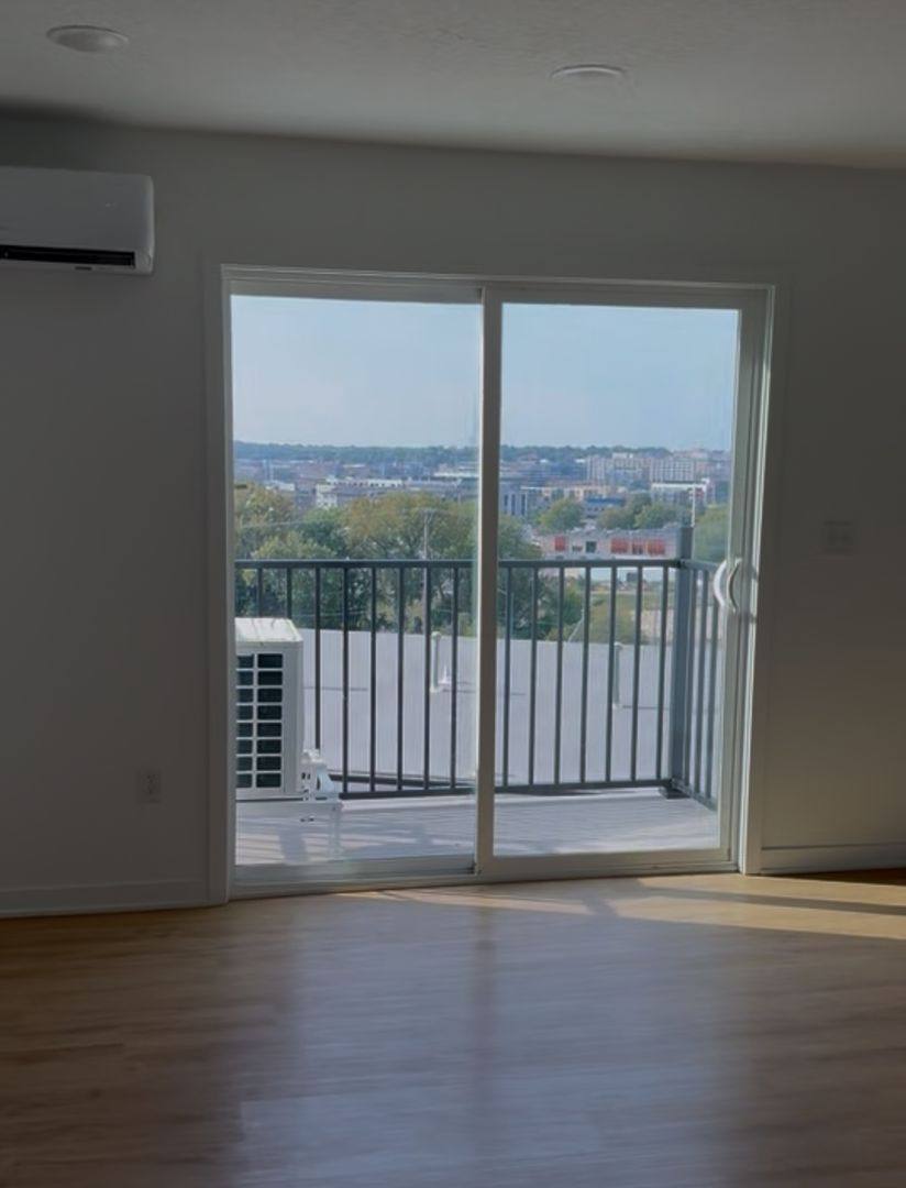 Apartment for rent at 701 Monona Ave, Des Moines, IA 50315