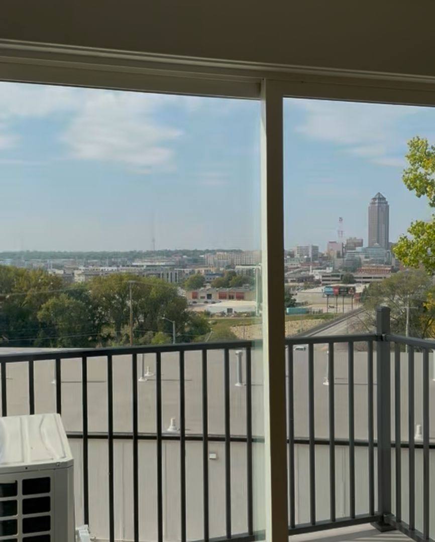 Apartment for rent at 701 Monona Ave, Des Moines, IA 50315