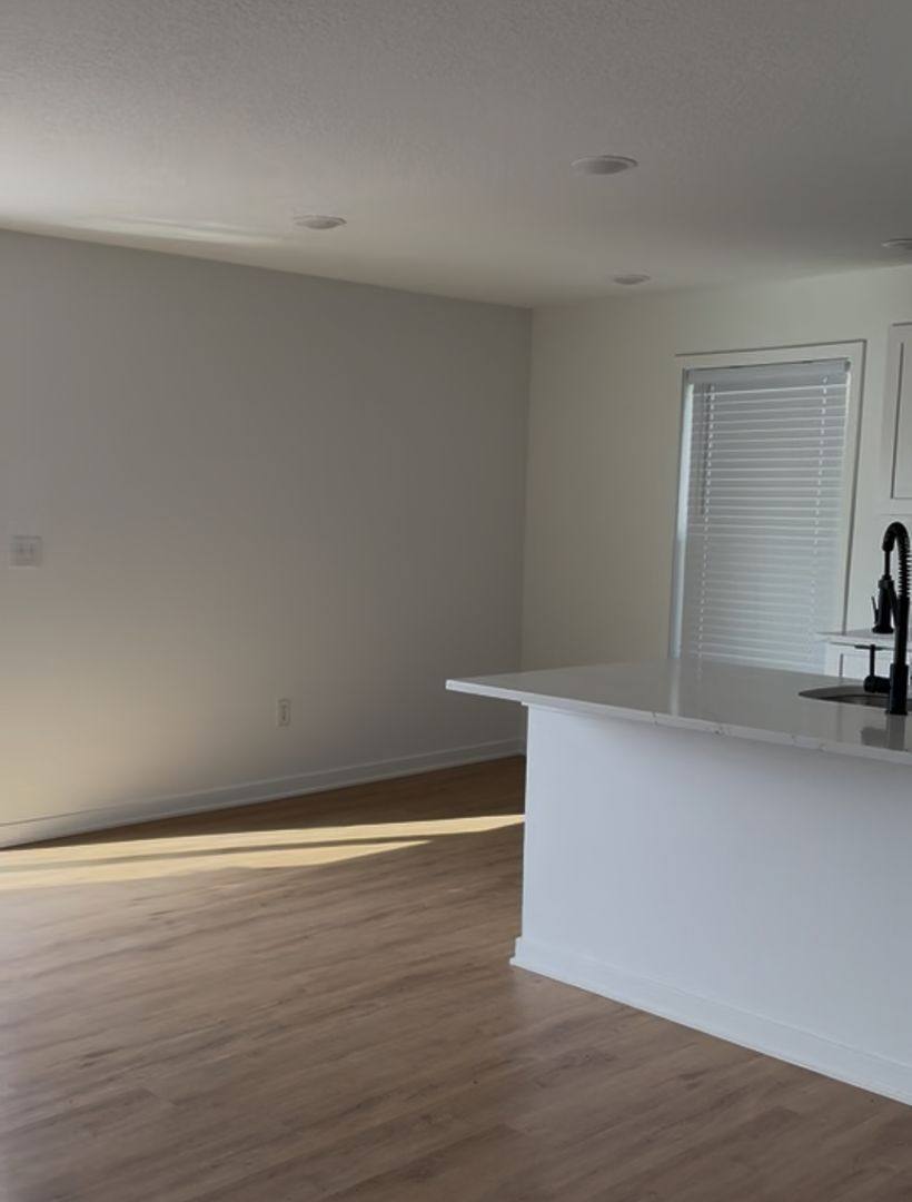 Apartment for rent at 701 Monona Ave, Des Moines, IA 50315