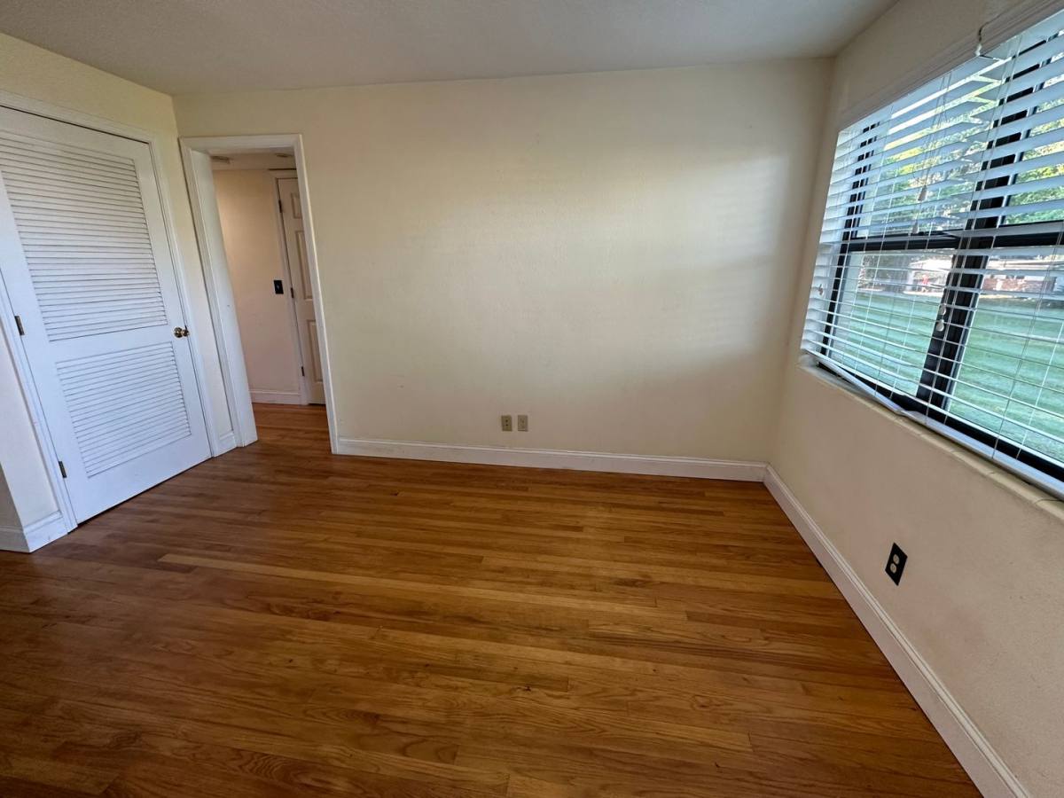 Apartment for rent at 5148 Floral Bluff Rd, Jacksonville, FL 32211