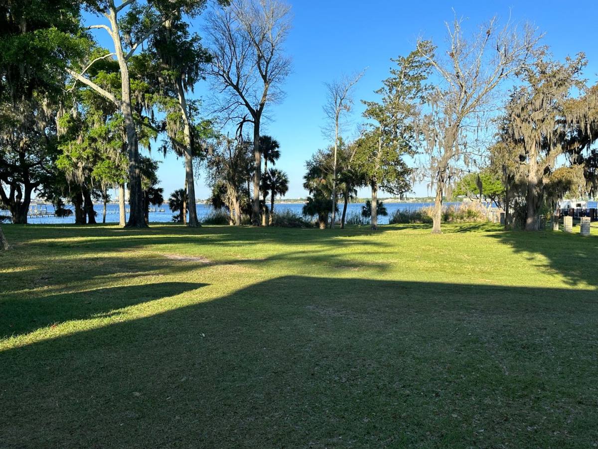 Apartment for rent at 5148 Floral Bluff Rd, Jacksonville, FL 32211