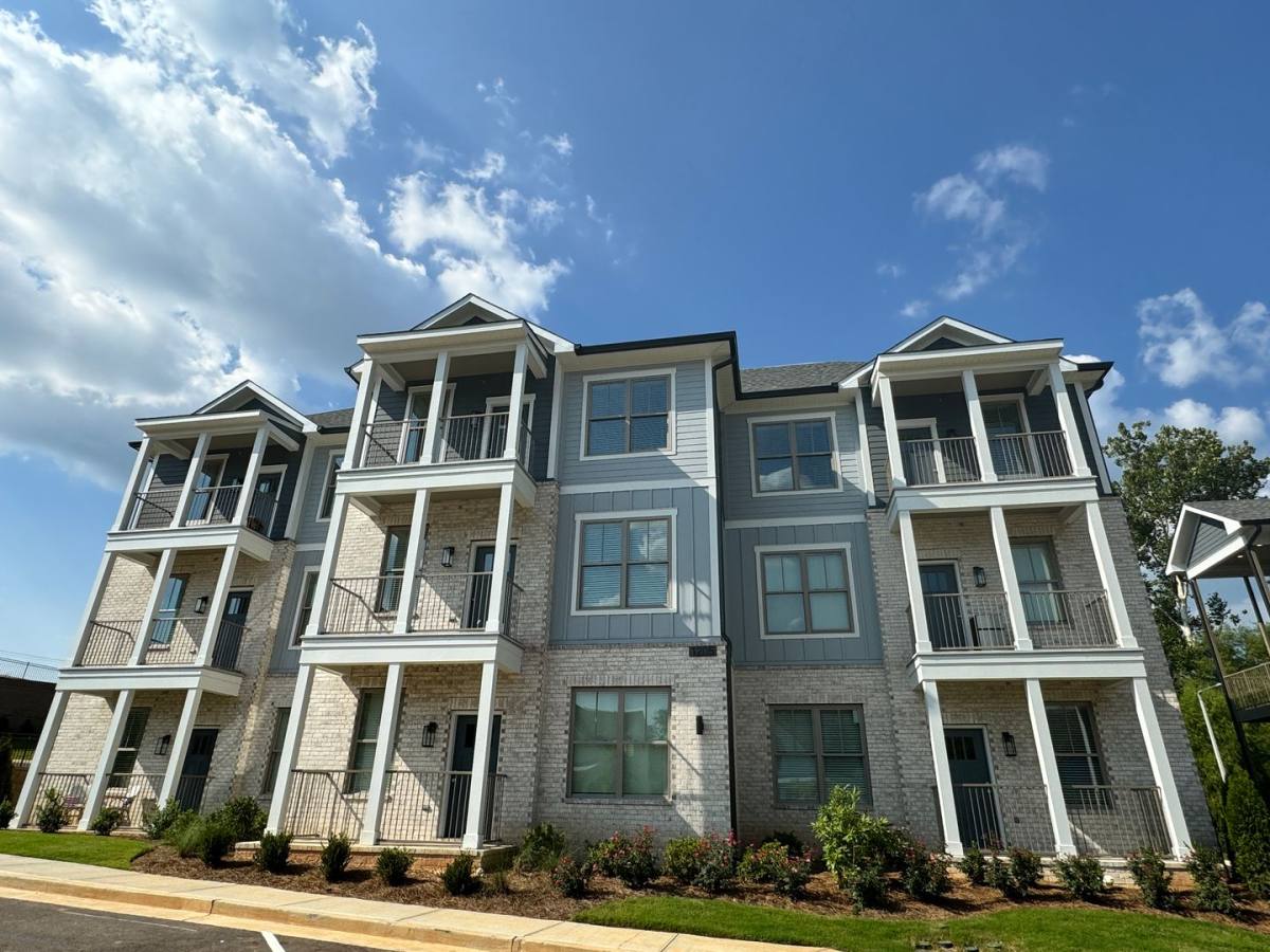 Apartment for rent at 1205 Pleasant Dr, Oxford, MS 38655