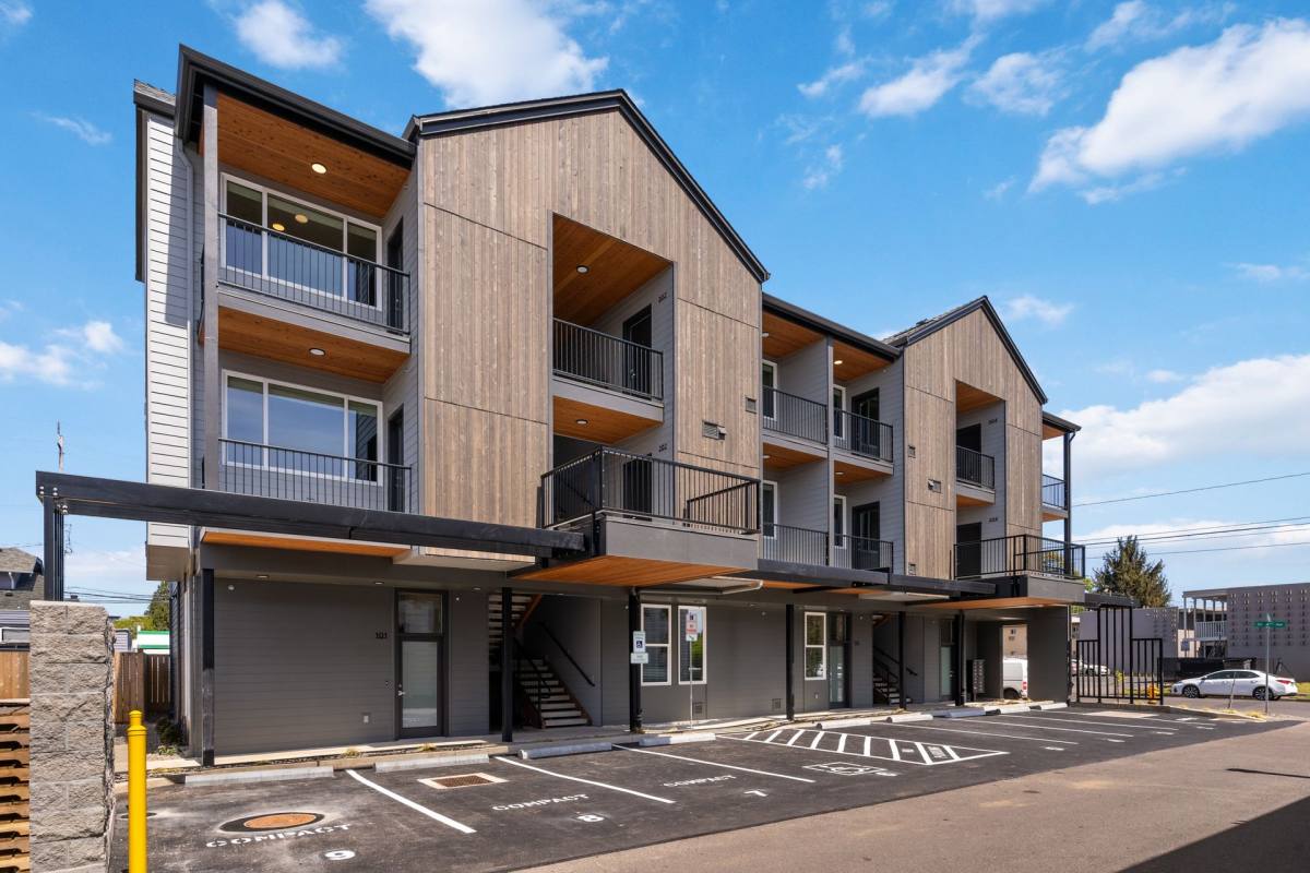 Apartment for rent at 337 SE 4th Ave, Hillsboro, OR 97123