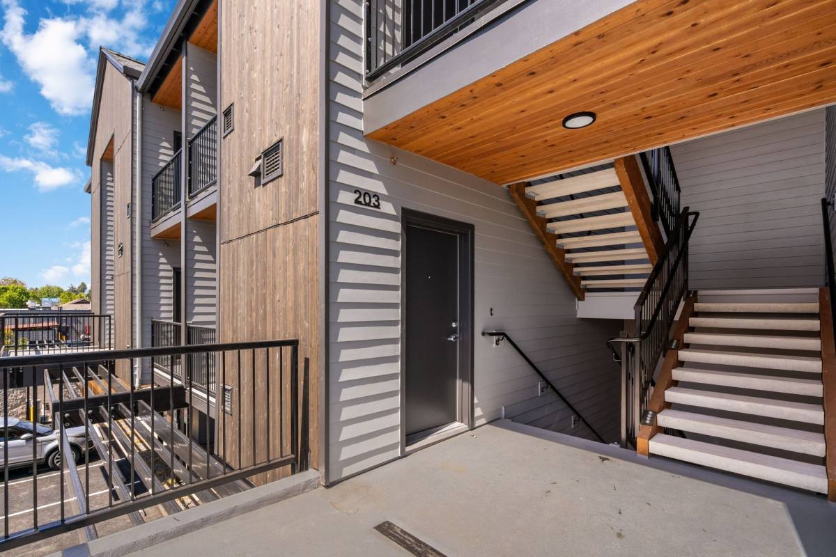 Apartment for rent at 337 SE 4th Ave, Hillsboro, OR 97123