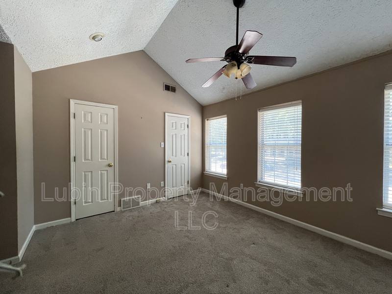 Condo for rent at 72 N McLean Blvd, Memphis, TN 38104