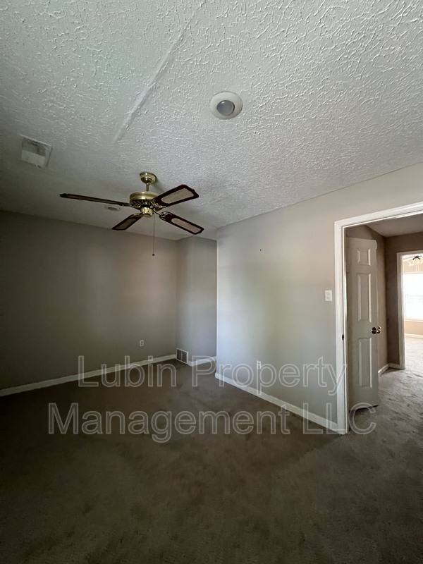 Condo for rent at 72 N McLean Blvd, Memphis, TN 38104
