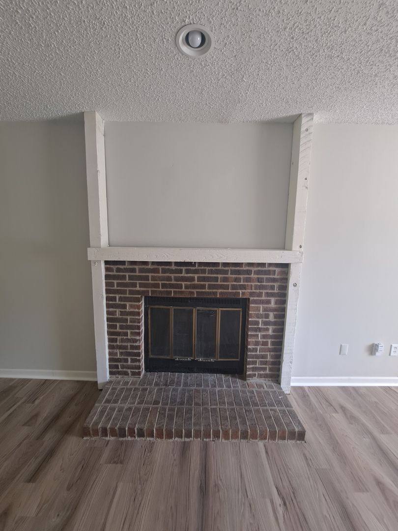 Townhouse for rent at 7122 King St, Shawnee, KS 66203
