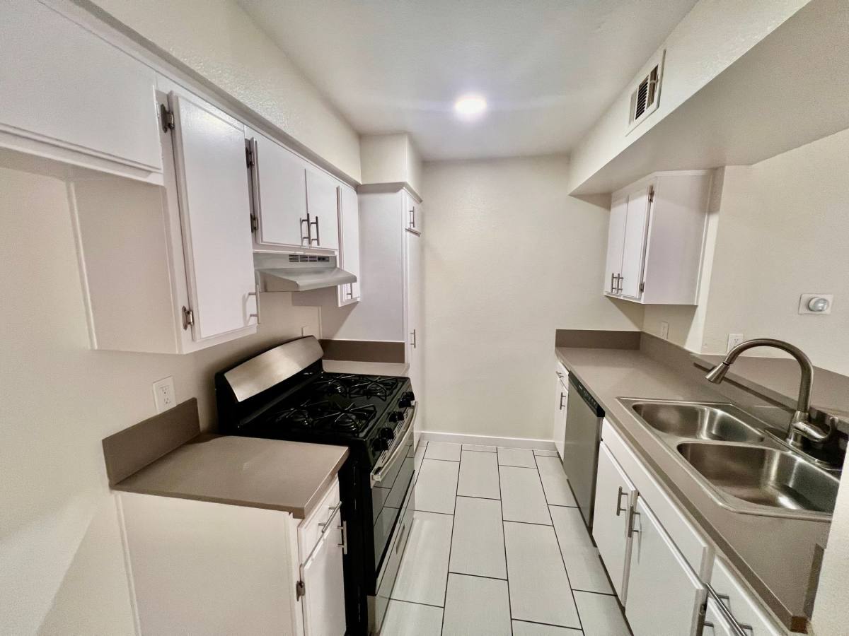 Apartment for rent at 7003 Haskell Ave, Van Nuys, CA 91406