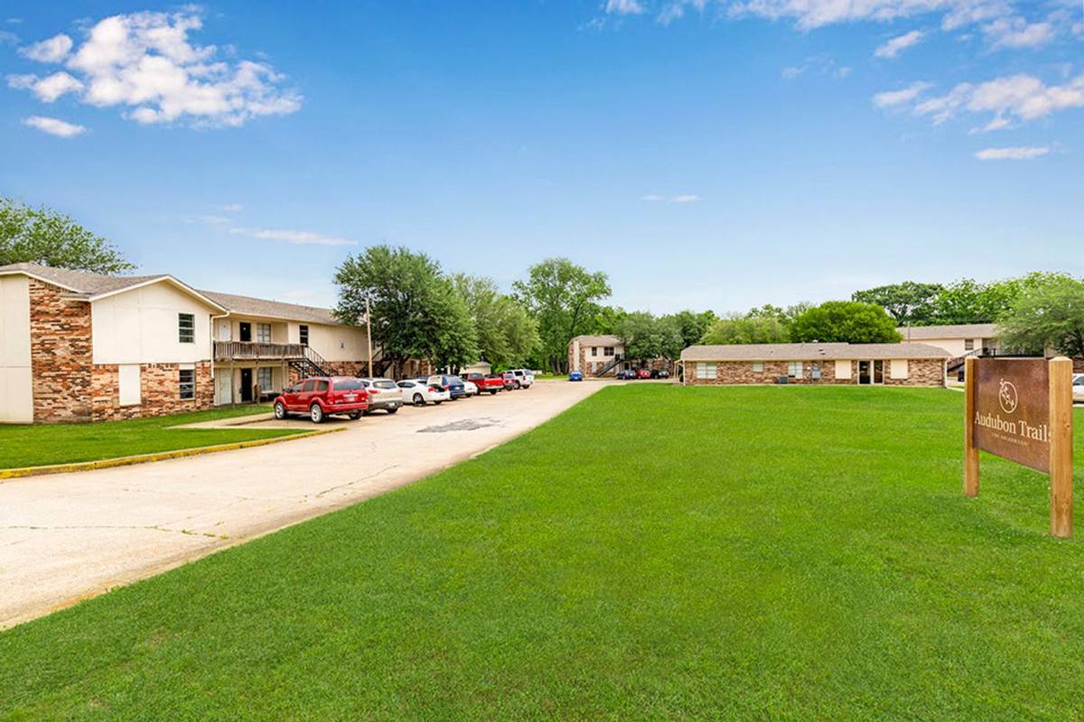 Apartment for rent at 1201 Briarwood Ave, Durant, OK 74701