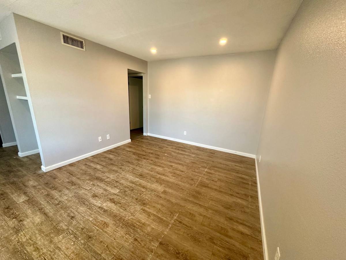 Apartment for rent at 1201 Briarwood Ave, Durant, OK 74701