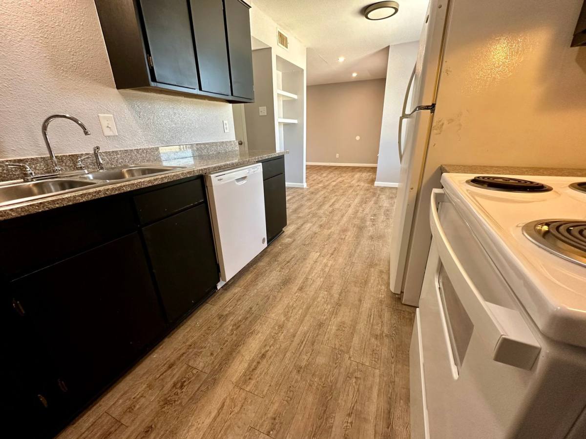 Apartment for rent at 1201 Briarwood Ave, Durant, OK 74701