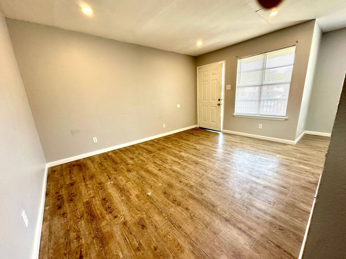 Apartment for rent at 1201 Briarwood Ave, Durant, OK 74701