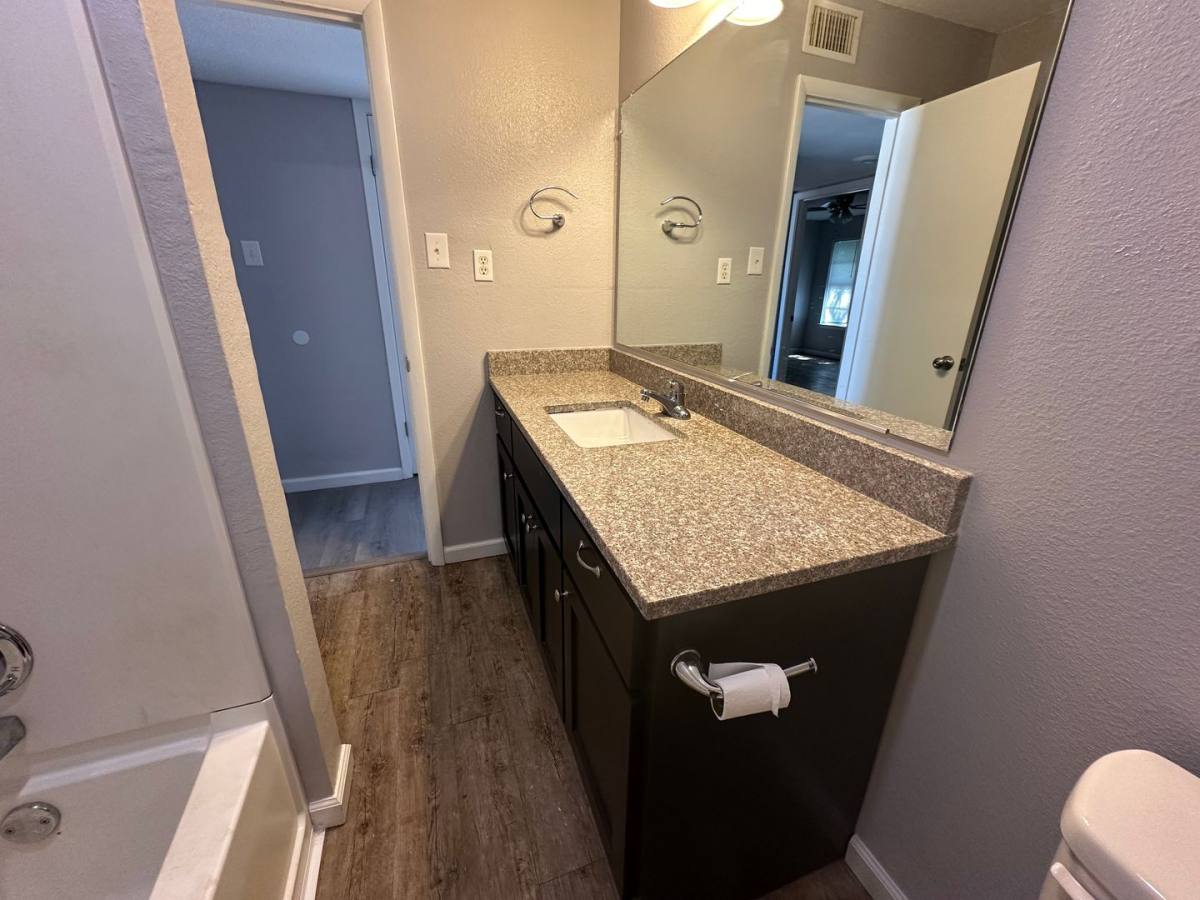 Apartment for rent at 1201 Briarwood Ave, Durant, OK 74701