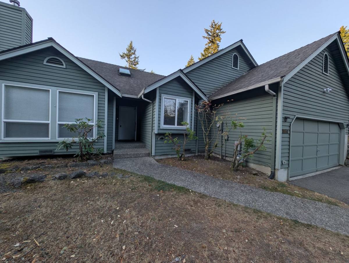 House for rent at 8960 Watson Place NE, Bremerton, WA 98311