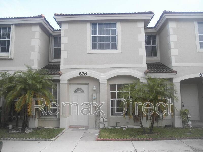 Townhouse for rent at 876 Summit Lake Dr, West Palm Beach, FL 33406