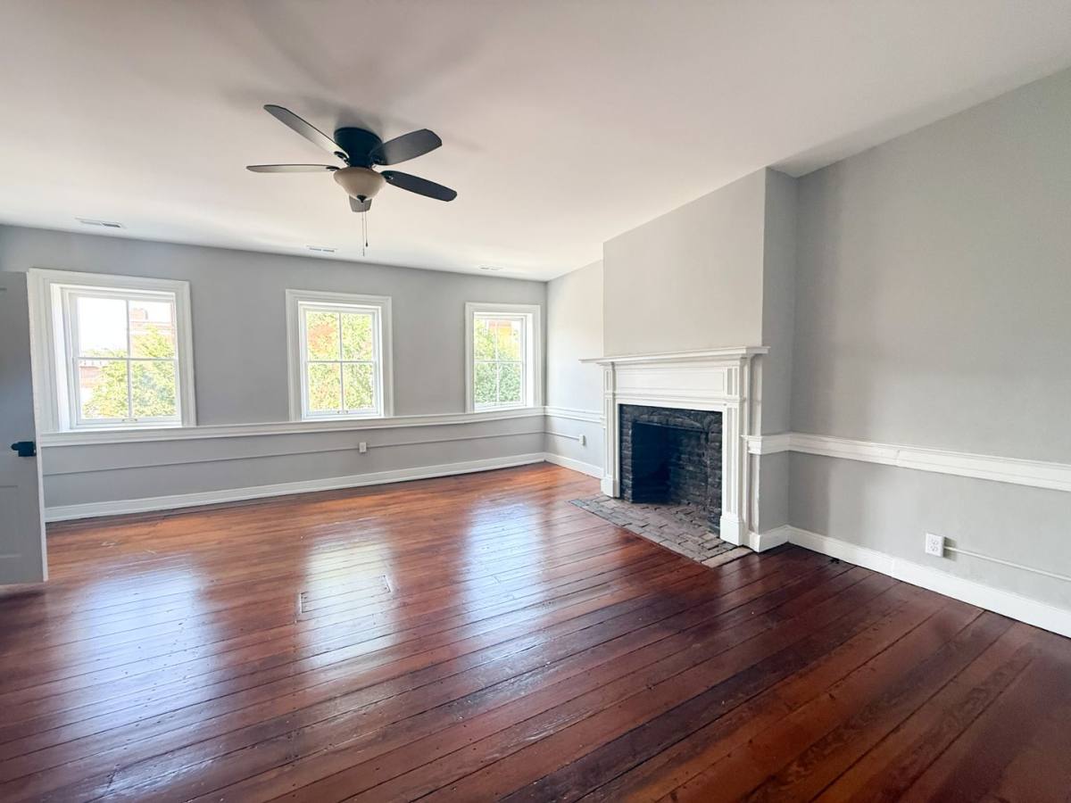 House for rent at 723 Caroline St #2, Fredericksburg, VA 22401