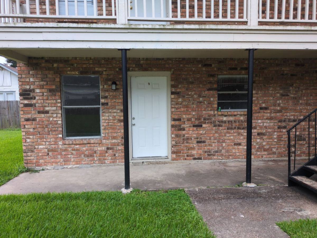 Apartment for rent at 4348 Sullivan St, Beaumont, TX 77705