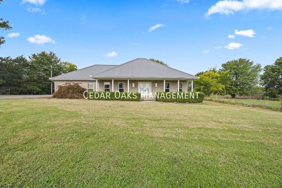 House for rent at 3777 N Gulley Rd, Fayetteville, AR 72703
