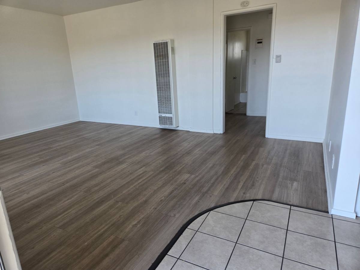 Apartment for rent at 1834 Pine Ave, Long Beach, CA 90806