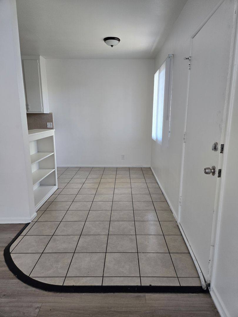 Apartment for rent at 1834 Pine Ave, Long Beach, CA 90806