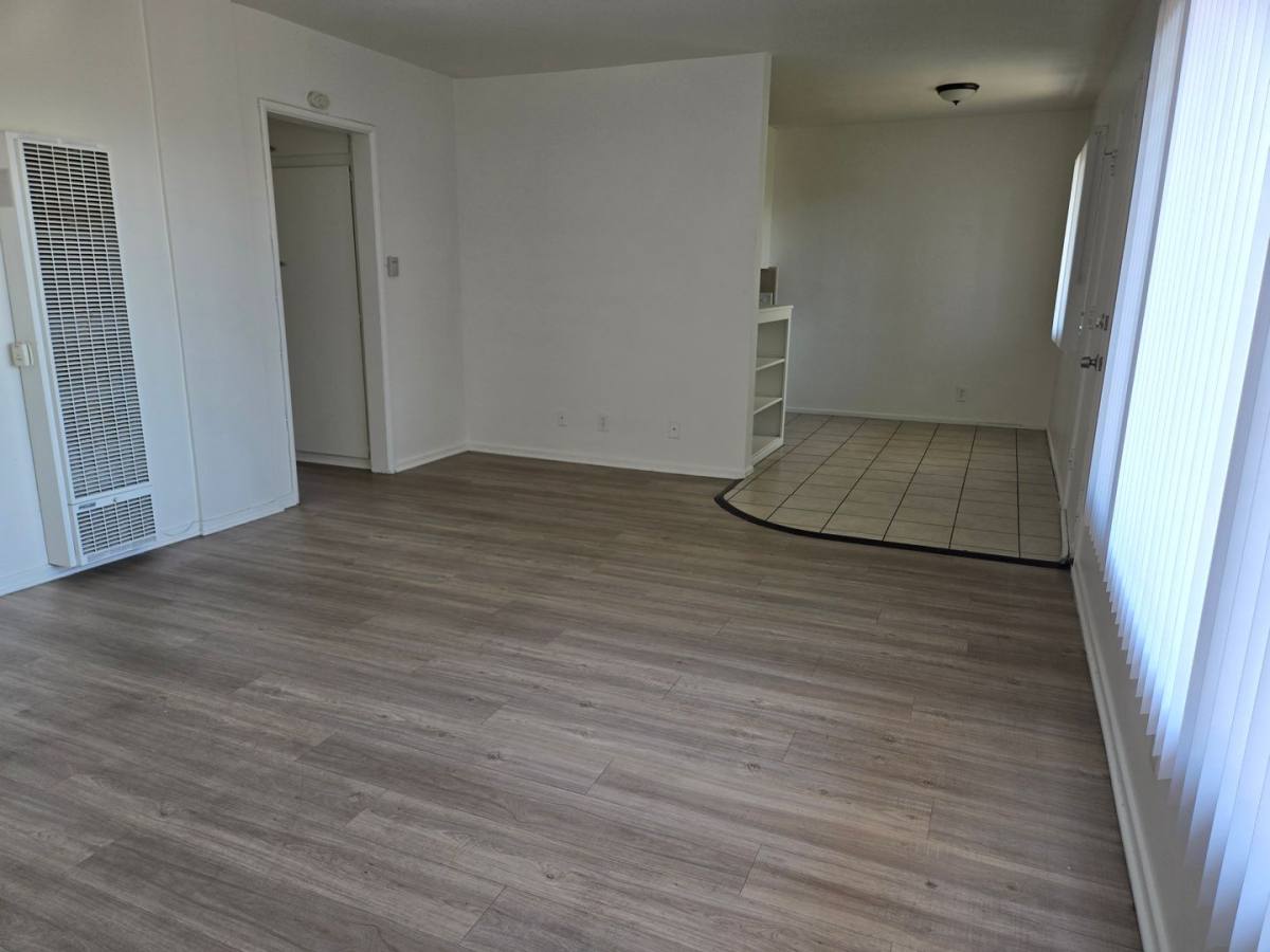 Apartment for rent at 1834 Pine Ave, Long Beach, CA 90806