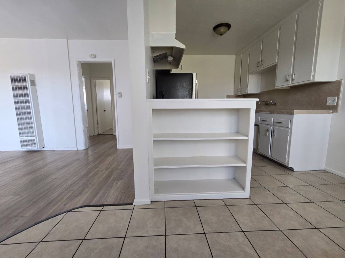 Apartment for rent at 1834 Pine Ave, Long Beach, CA 90806