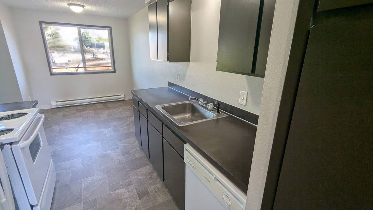 Apartment for rent at 5463-5487 Commercial St SE, Salem, OR 97306