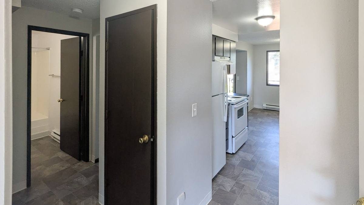 Apartment for rent at 5463-5487 Commercial St SE, Salem, OR 97306