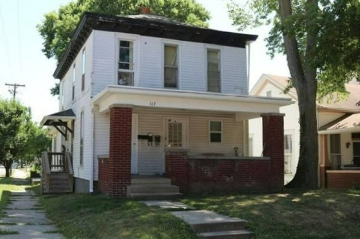 Apartment for rent at 117 E College St, Crawfordsville, IN 47933