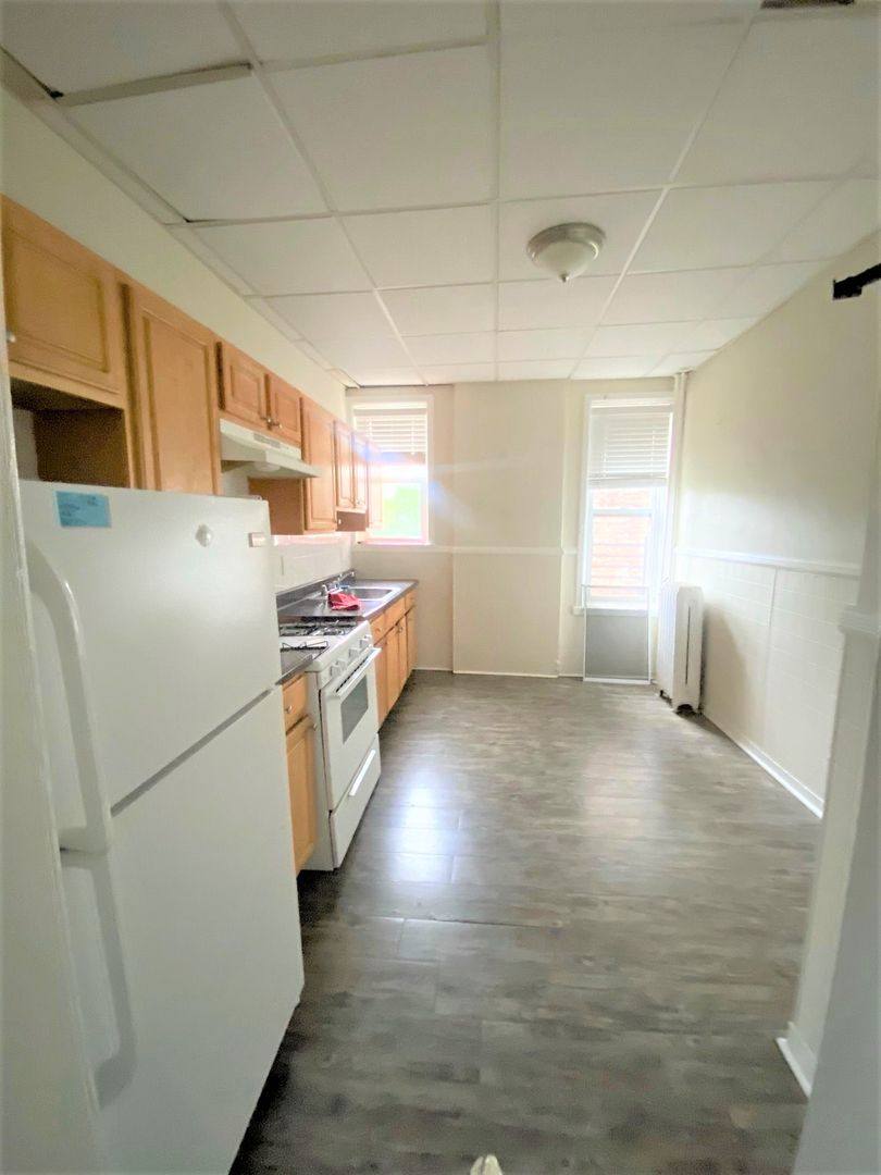 Apartment for rent at 300 11th St, Union City, NJ 07087