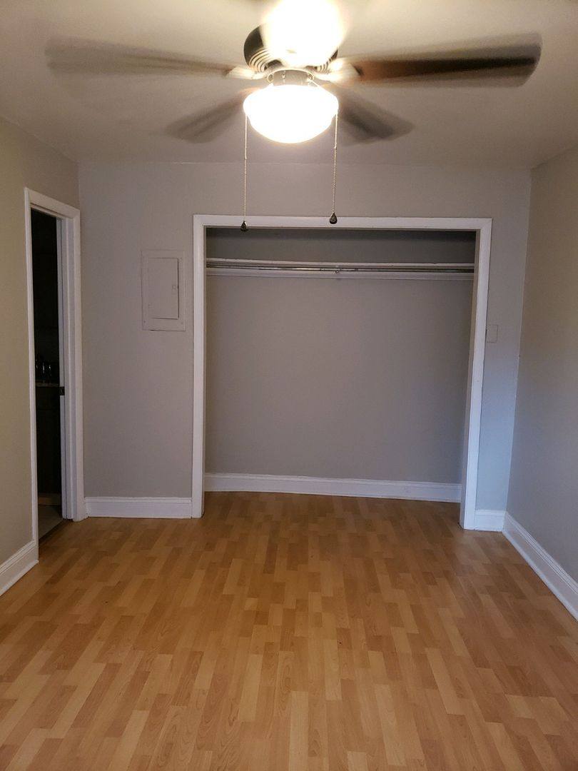 Apartment for rent at 76 Nassau St, Charleston, SC 29403