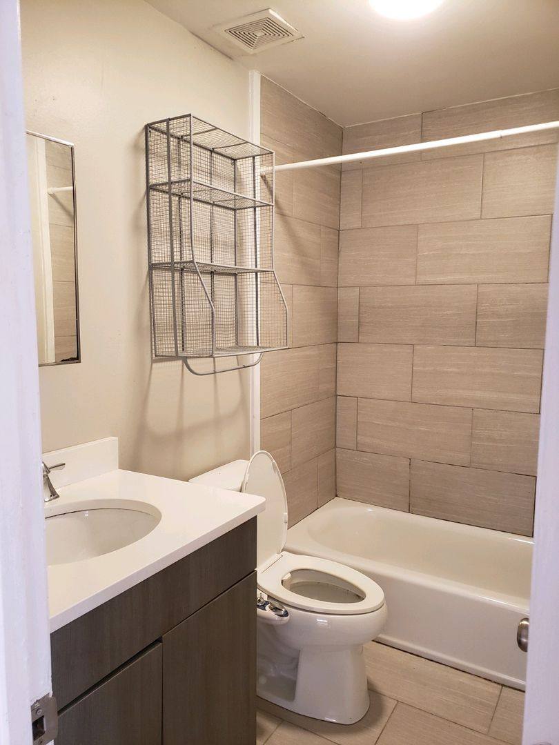 Apartment for rent at 76 Nassau St, Charleston, SC 29403