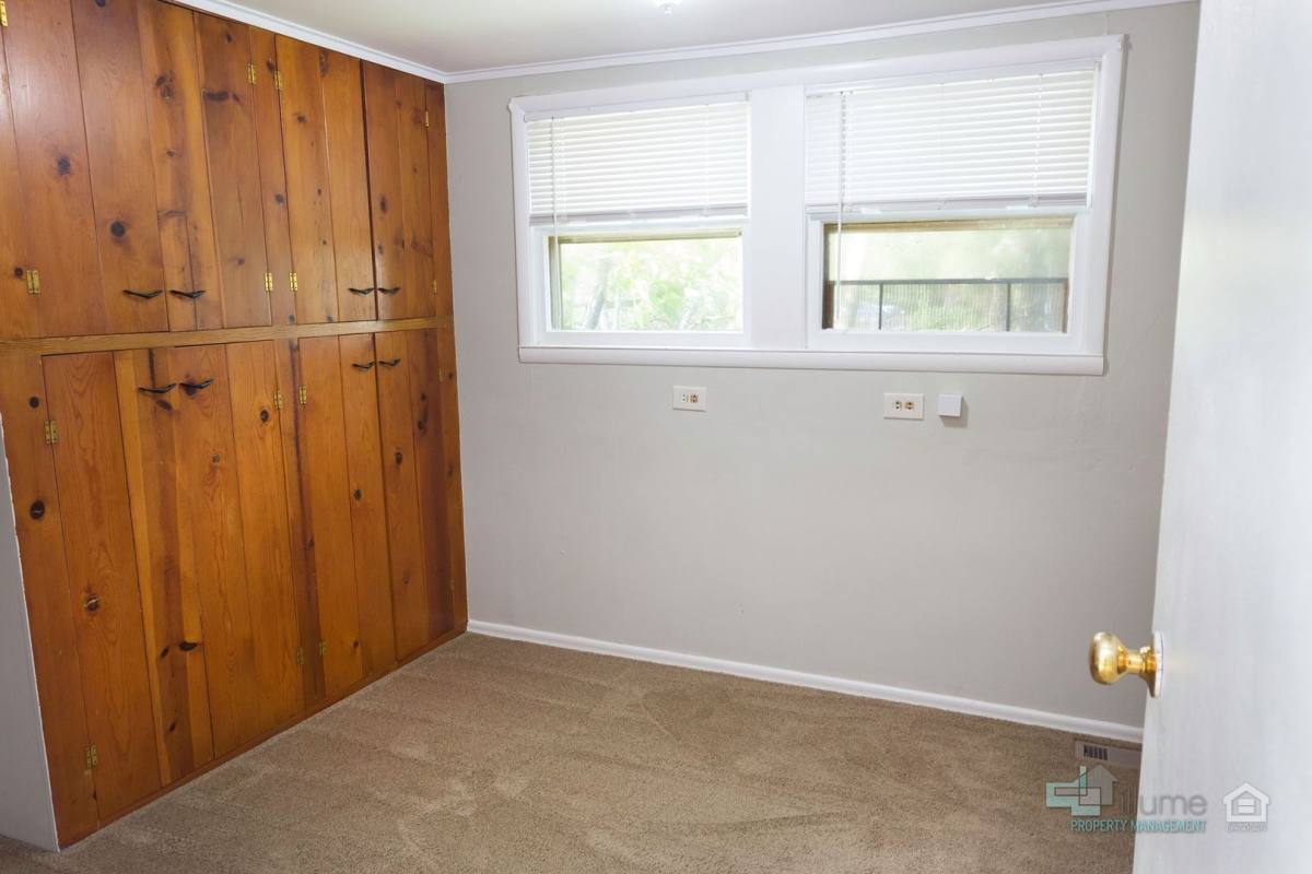 Apartment for rent at 365 16th St SE, Salem, OR 97301