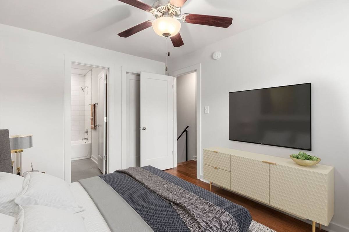 Apartment for rent at 116 Cox St, Auburn, AL 36832