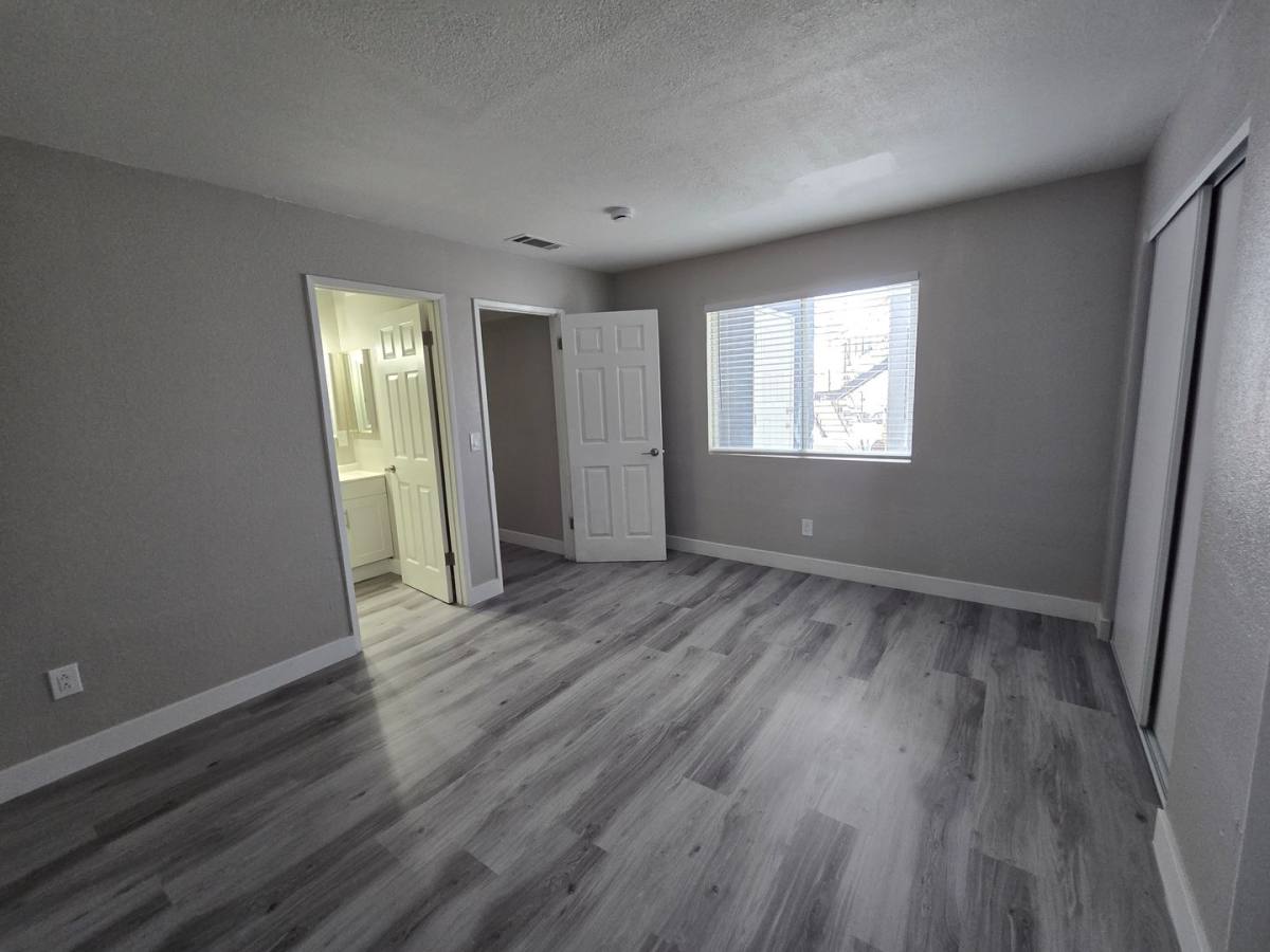 Apartment for rent at 1701 N Rancho Dr, Las Vegas, NV 89106