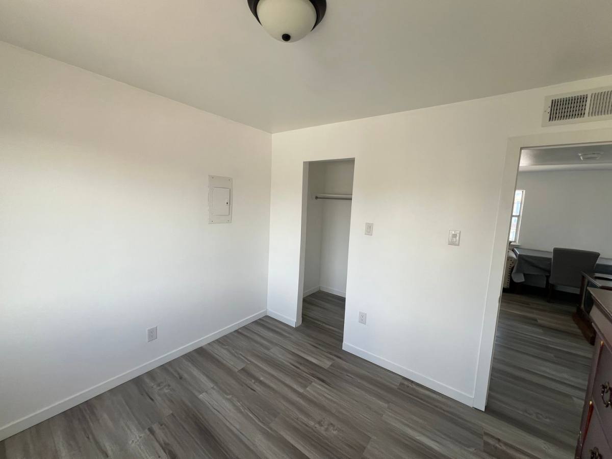 530-540 S Yarbrough, El Paso, TX 79915 - Apartment For Rent - Image 6