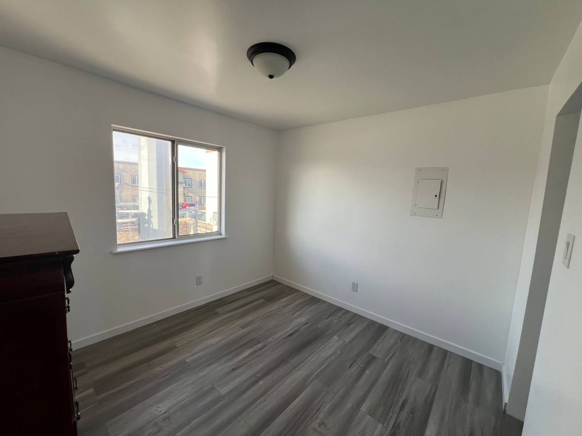 530-540 S Yarbrough, El Paso, TX 79915 - Apartment For Rent - Image 5