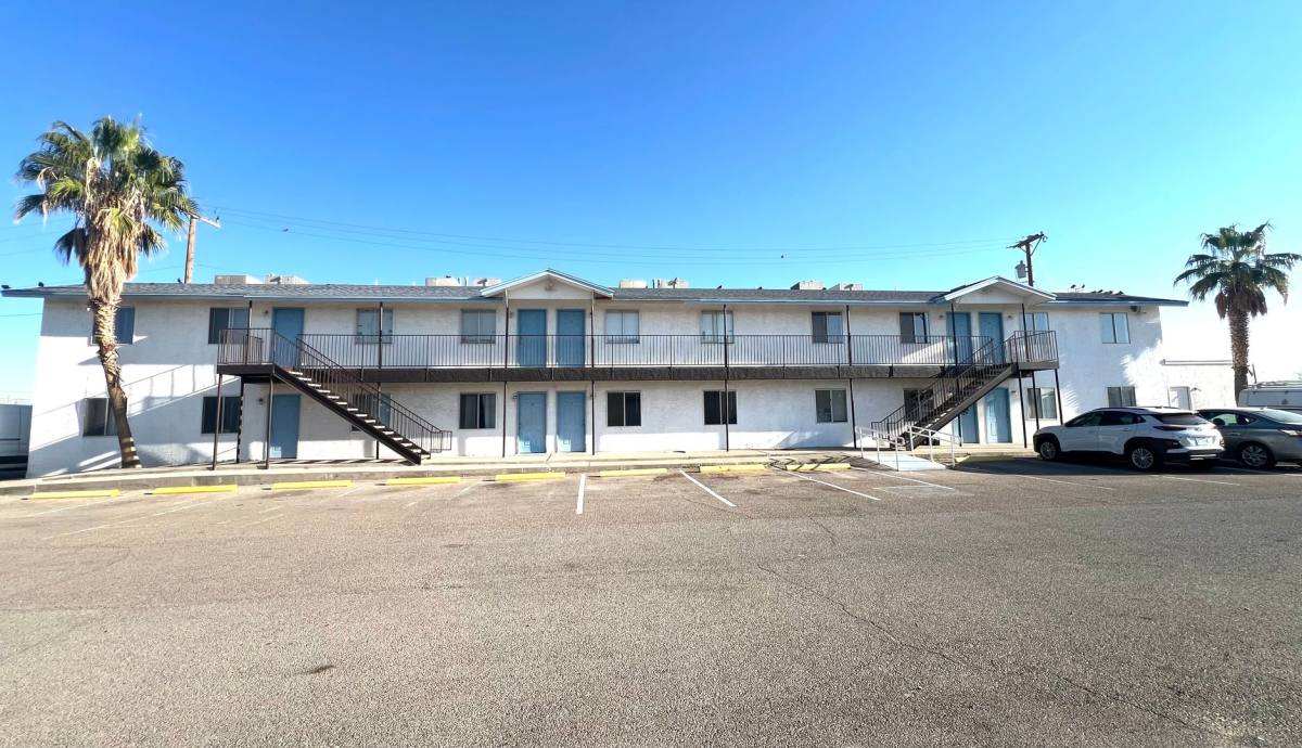 530-540 S Yarbrough, El Paso, TX 79915 - Apartment For Rent - Image 10