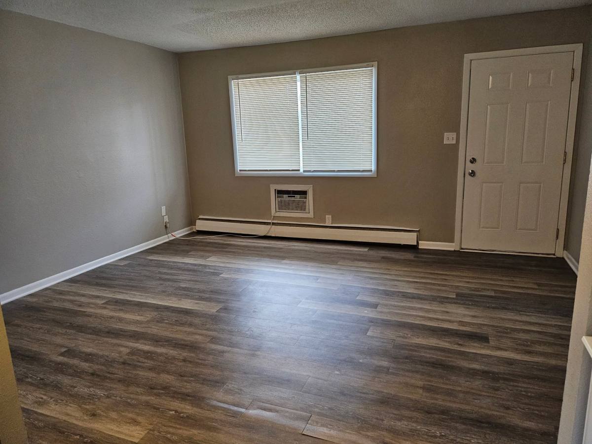 Apartment for rent at 2125 Indianola Ave, Des Moines, IA 50315