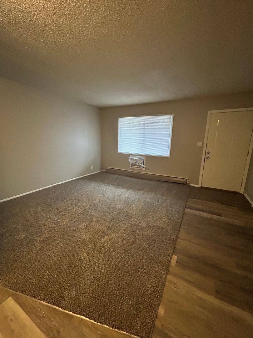 Apartment for rent at 2125 Indianola Ave, Des Moines, IA 50315