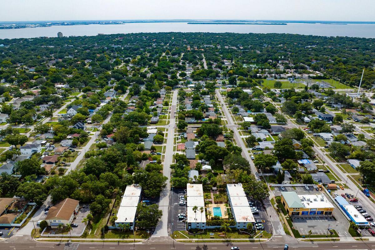 Apartment for rent at 3730 W Bay Ave, Tampa, FL 33611