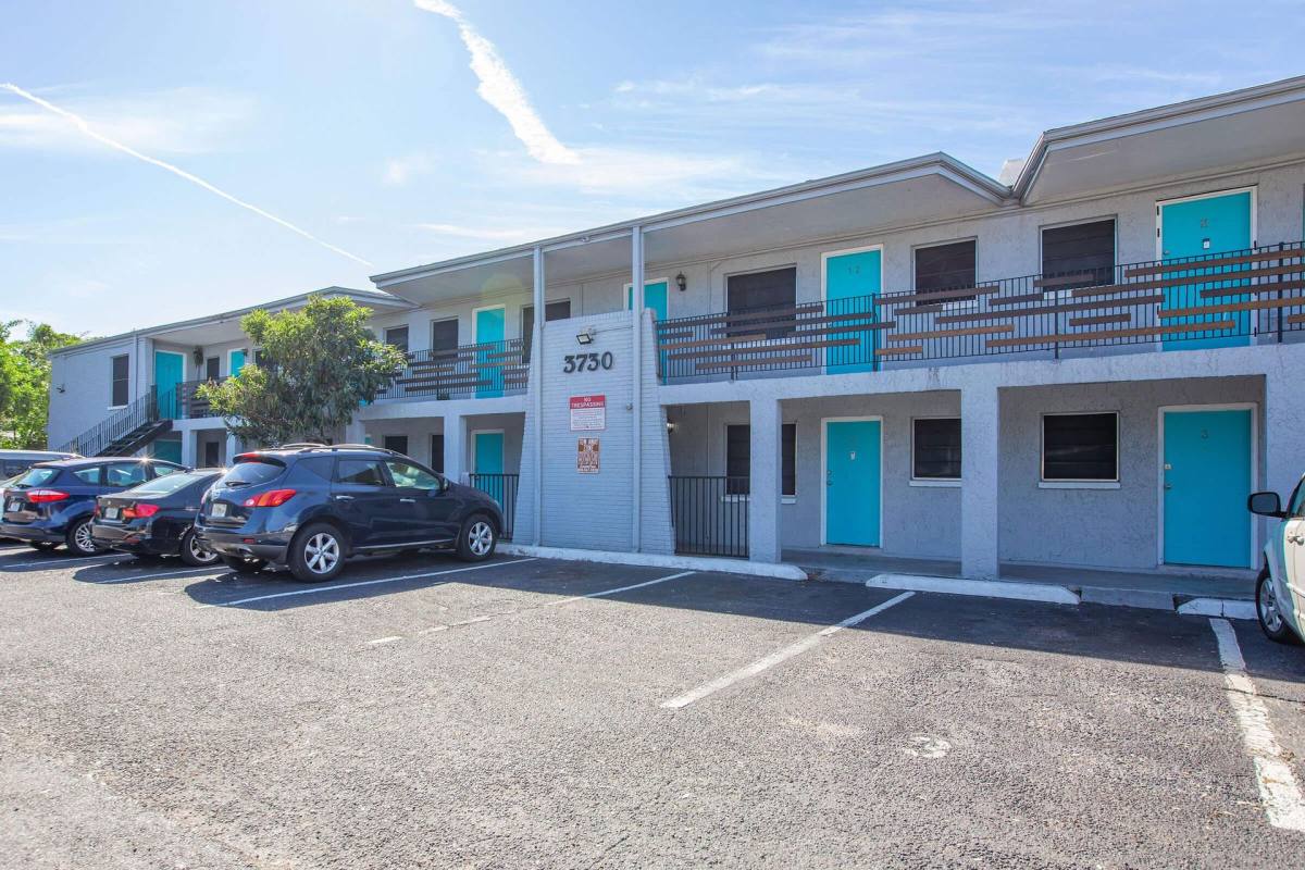 Apartment for rent at 3730 W Bay Ave, Tampa, FL 33611