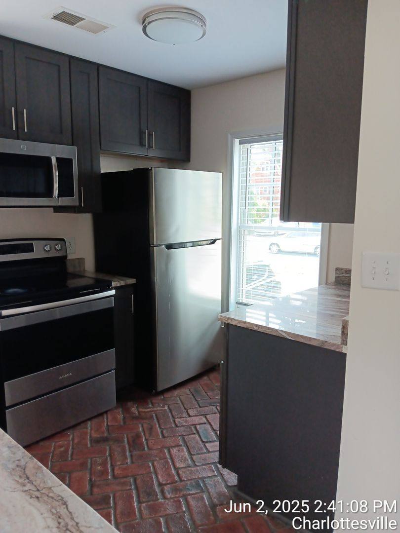 Apartment for rent at 515 14th St, Charlottesville, VA 22903